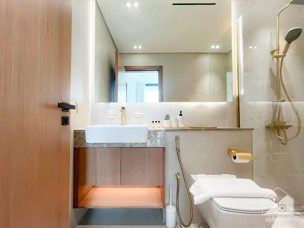 Apartment Luxury & Comfort At Binghatti Amber With Balcony Dubai