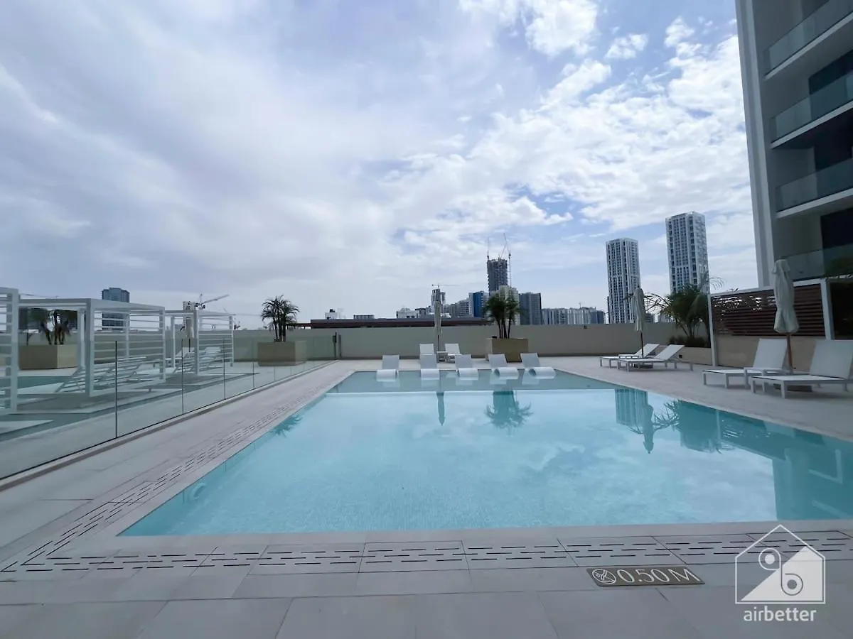 Luxury & Comfort At Binghatti Amber With Balcony Dubai 0*,